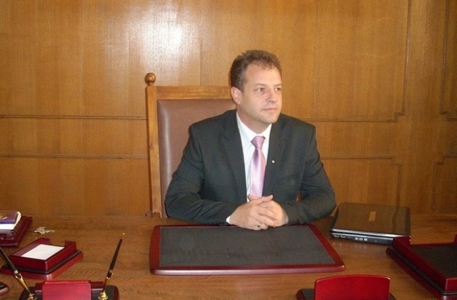 Кметът Даниел Панов обяви първия си заместник - Ганчо Карабаджаков