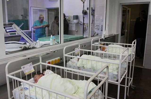 Анкетна комисия ще изяснява случая с починала родилка в АГ-болница Шейново