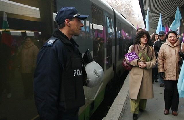 Стачката в БДЖ продължава, влаковете отново спират
