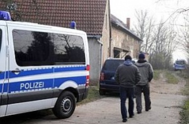 Германец изнасилвал дъщеря си, която му родила трима сина