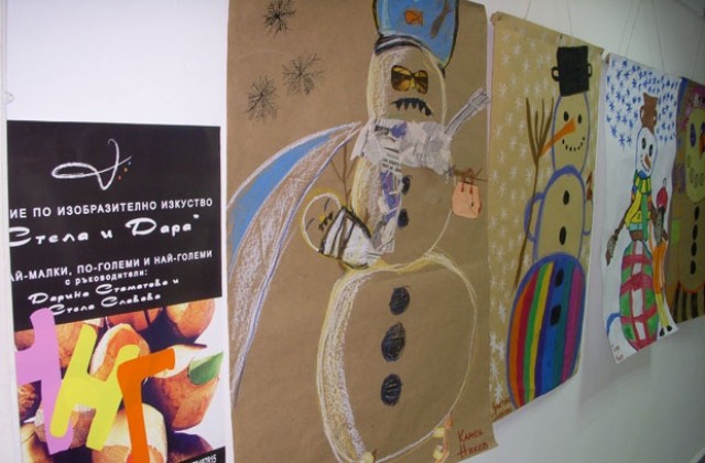 Наредиха изложба от снежни човеци в Окръжен съд – Добрич
