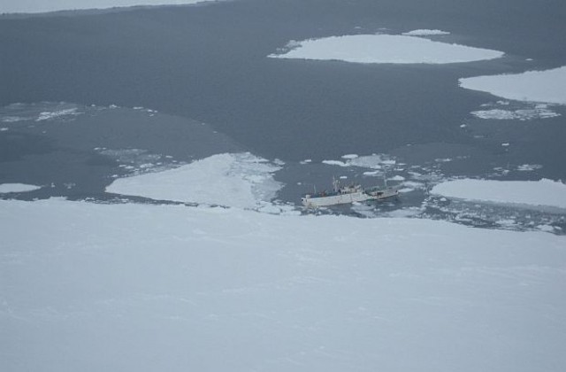 Бедстващият руски кораб в Антарктика е стабилизиран