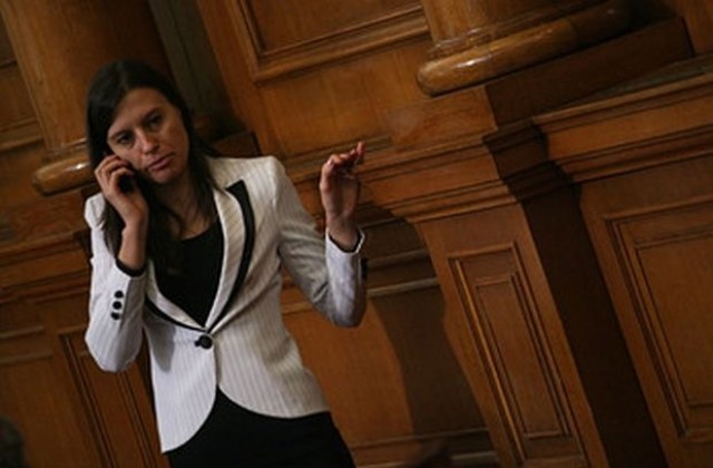 Депутатът Милена Христова от Коалиция за България прекрати работата си с Евророма