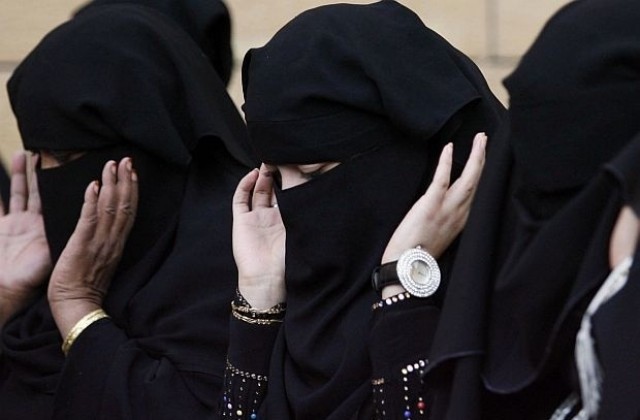 Жените в Саудитска Арабия остават единствените продавачки… на бельо