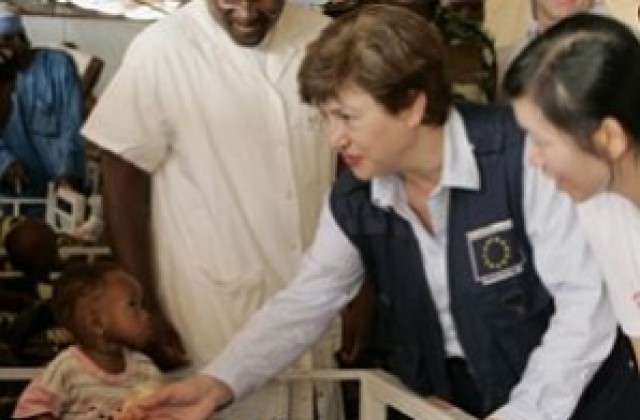 Аплодисменти за Кристалина Георгиева в Сахел за удвоената европомощ срещу глада