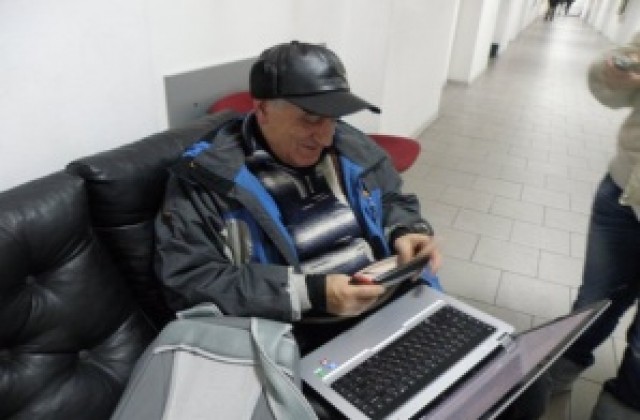 65-годишен учи китайски в Пловдивския университет