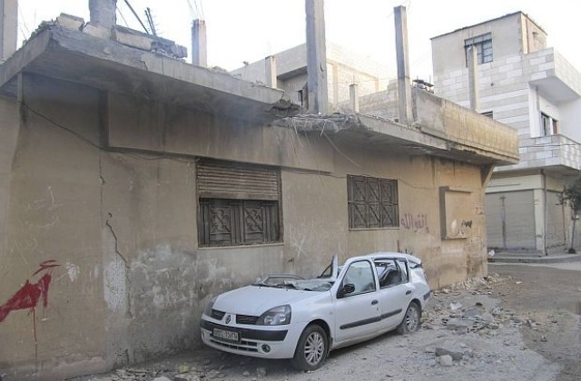 Сирийският град Хомс е подложен на ожесточени бомбардировки