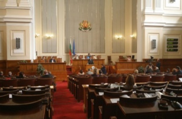 Алтернативна комисия на опозицията ще разследва случая Мирослава