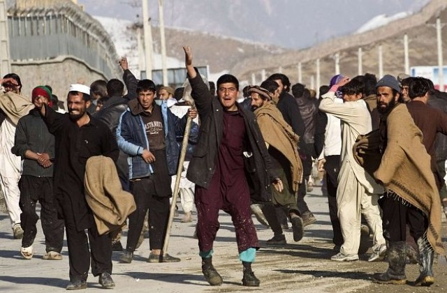 Пети ден на протести в Афганистан, предизвикани от изгаряне на корана