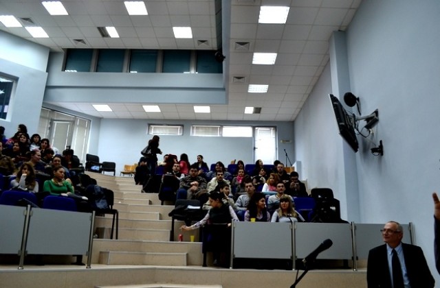 Студенти по медицина организираха онкологичен семинар
