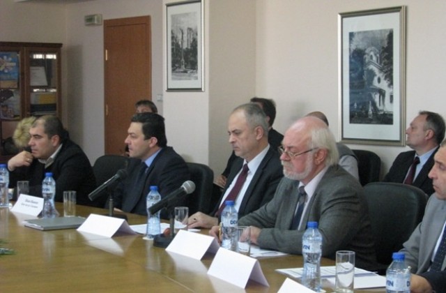 Социалният министър и кметът на Севлиево обсъдиха възможностите за продължаване на услугата Личен асистент