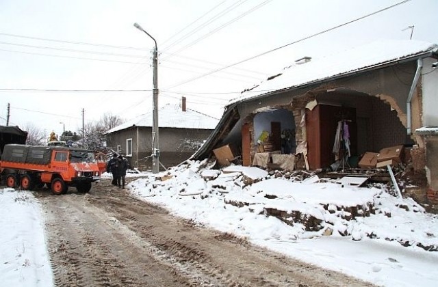 Започва разрушаването на опасните сгради в село Бисер