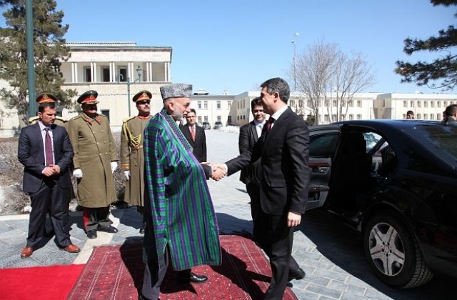Росен Плевнелиев пристигна на изненадващо посещение в Афганистан