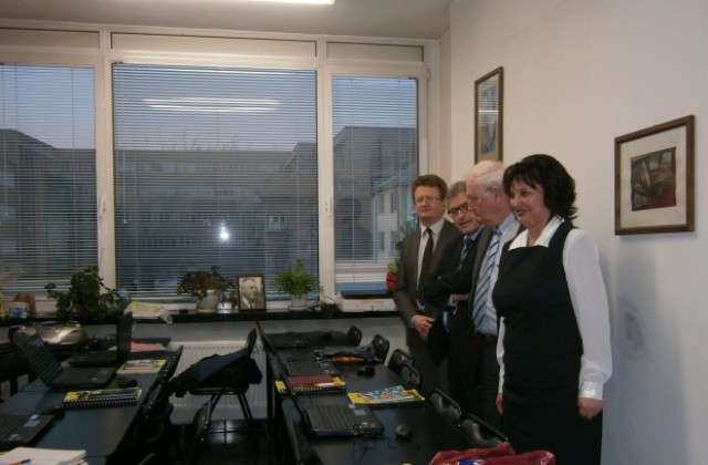 Нов компютърен кабинет в резултат на сътрудничеството между Аалст и Габрово