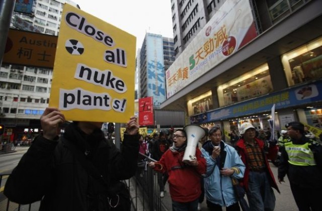 Десетки хиляди настояха Япония да се откаже от ядрената енергия