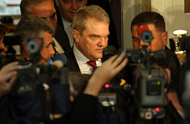 Румен Петков: Позор за кабинета е, че Трайков бе толкова дълго министър