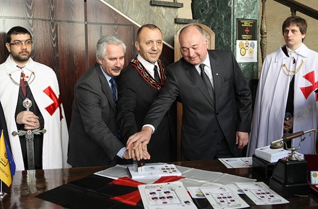 Българска пощенска марка за Ордена на тамплиерите ще влезе в архивите на ООН
