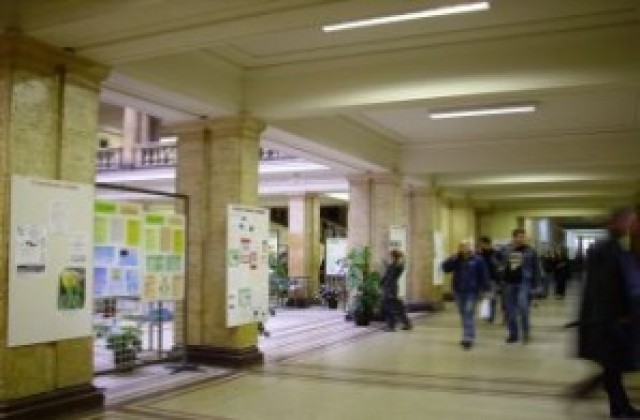 Демонстрация на мини-роботи в Русенския университет