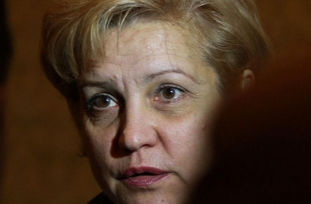 М. Стоянова: Вдигането на пенсиите ще зависи от приходите в бюджета, не мога да лъжа хората
