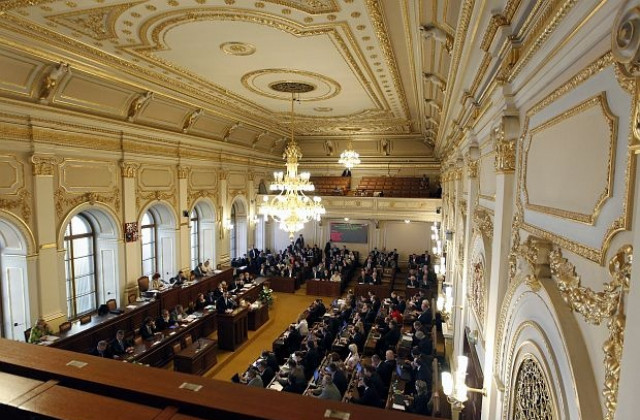 Чешкото правителство получи вот на доверие в парламента