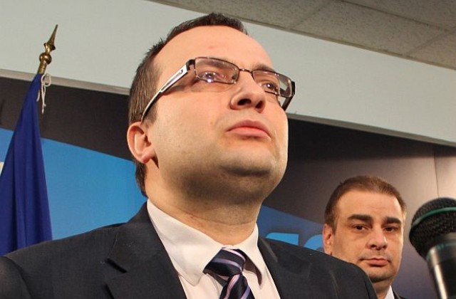 Мартин Димитров ще подаде оставка, ако СДС остане извън Синята коалиция