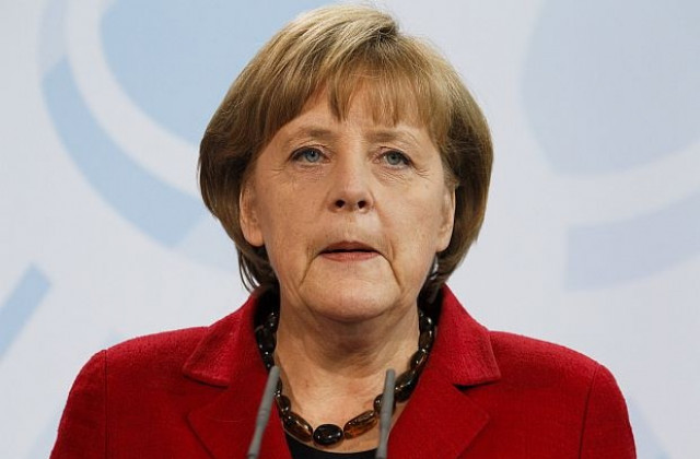Меркел предлага референдум за еврото заедно с парламентарните избори в Гърция