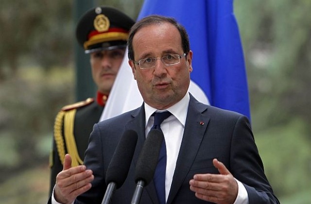 Две трети от французите подкрепят Оланд през първите му дни на власт