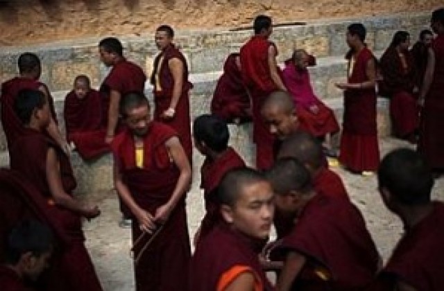 Двама будистки монаси се запалиха в Тибет в знак на протест