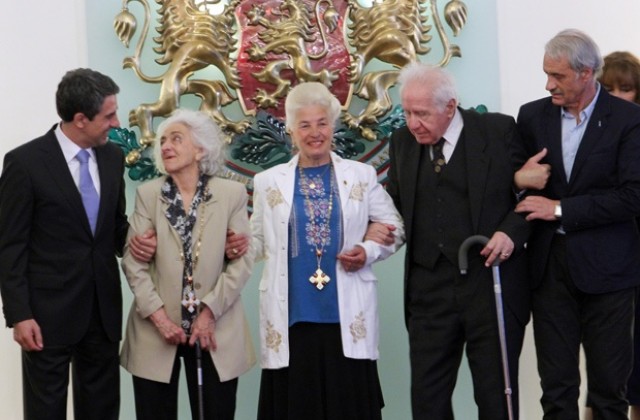 Янка Рупкина и Елка Константинова с отличия от президента