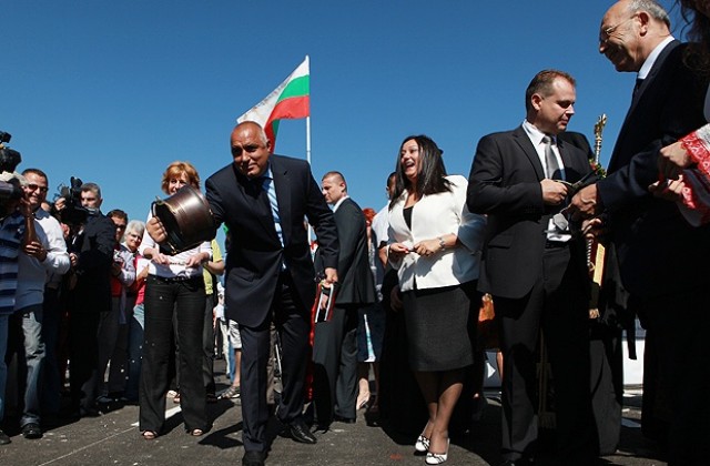 Борисов: Новите мантинели на Южната дъга са глупакоустойчиви