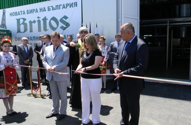 Премиерът преряза лентата на новата пивоварна на България