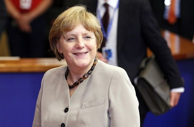 Медиите в Европа вземат на прицел Меркел, представяйки я в различни образи - от нацист до Терминатор