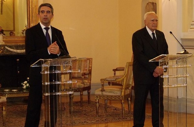 Електронни услуги ще бъдат въведени в българските дипломатически мисии в Гърция