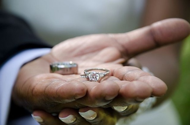 Повечето американски младежи искат брак за цял живот