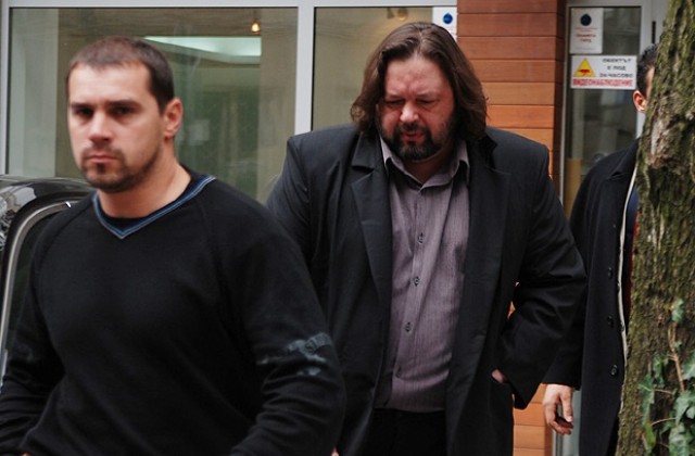 Прибраха Денис Ершов в следствието в Бургас, той отрича да е арестуван