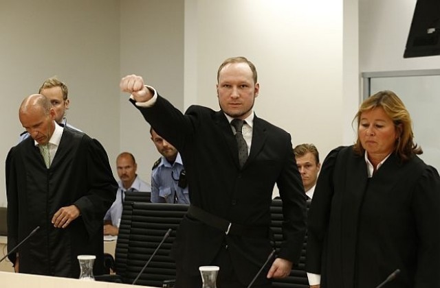 Съдът реши: 21 години затвор за норвежкия масов убиец Андерш Брайвик