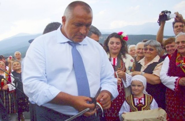 Премиерът Борисов открива новото крило на училище в Ивайловград