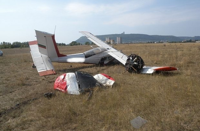 Продължава разследването за падналия в Шумен самолет