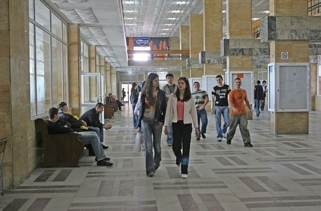 Над 1000 работодатели са заявили работни места за стажуване на ученици и студенти