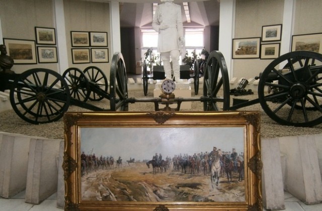 Румен Петков дари Вешин на Военноисторически музеи