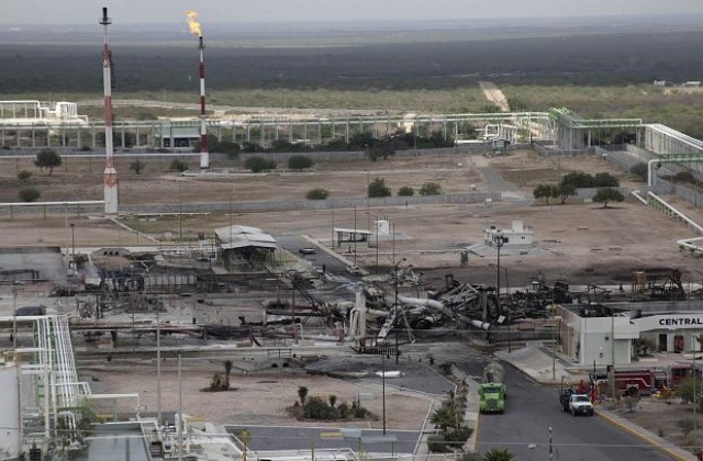 Пожар в завод на мексиканската държавна петролна компания