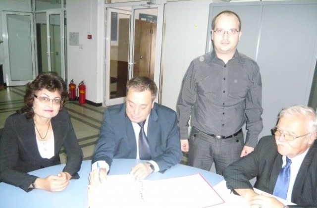Подписаха договора по втория проект за водния цикъл на Шумен