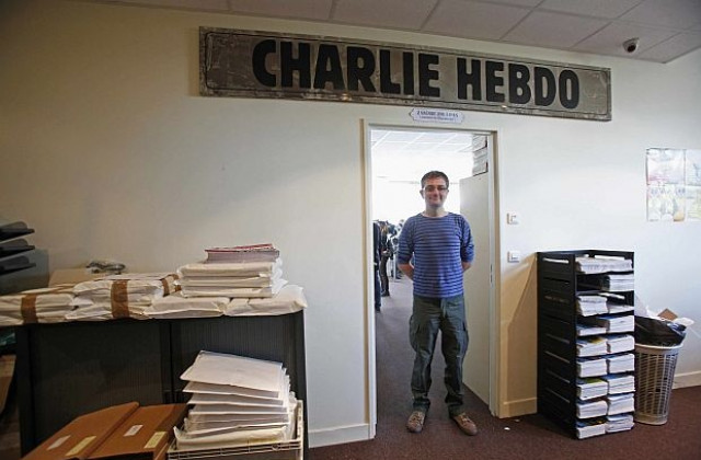 Шарли Ебдо: Религията навлезе в политиката, длъжна е да приема критиките