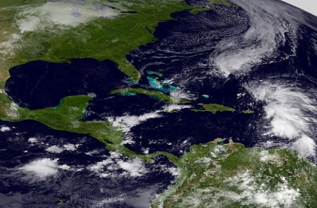 Мощен ураган се движи  в Тихия океан близо до Мексико