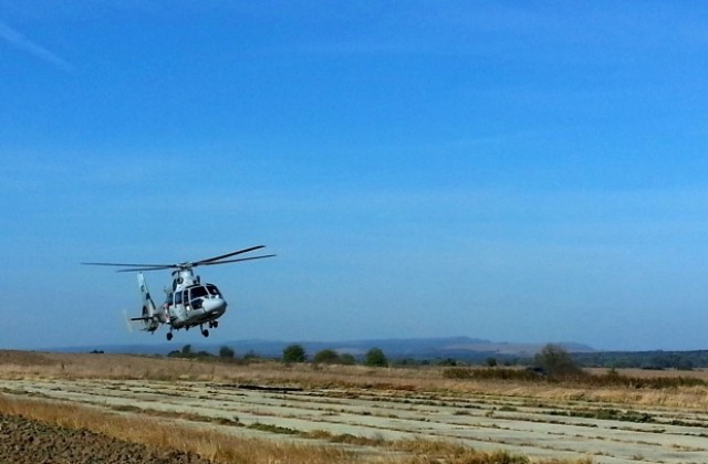 Извършиха за пръв път парашутен скок от борда на вертолет “Panther”