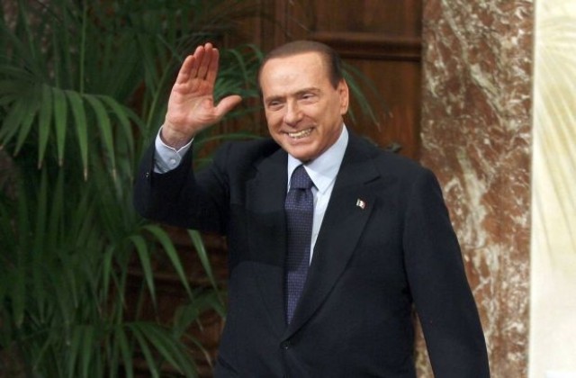 Дарина Павлова призна за ”пламенни нощи” с Берлускони