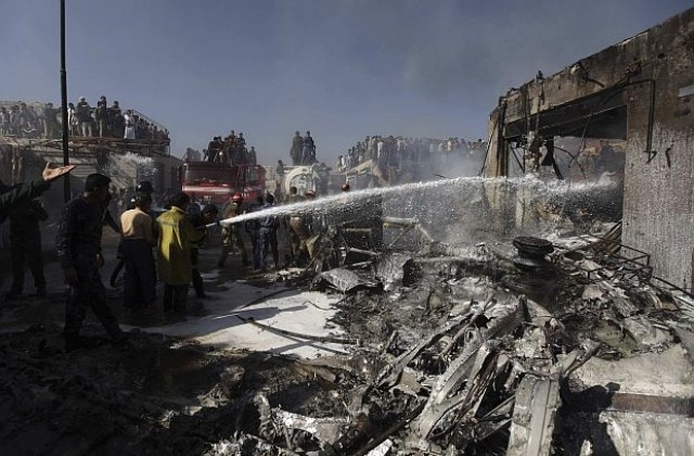 Военен самолет се разби край Сана, 10 души загинаха