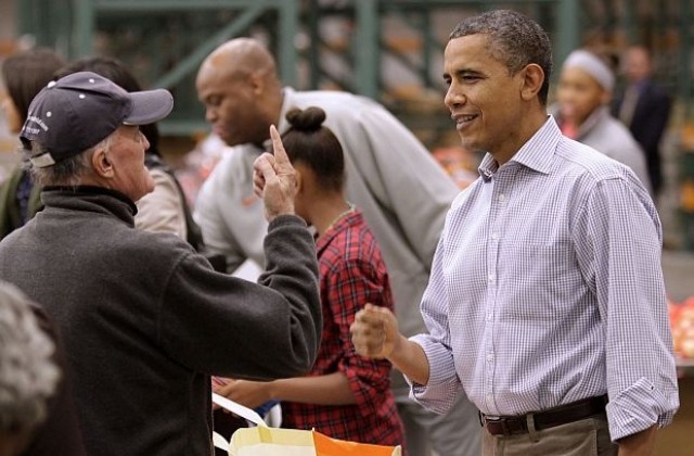 Обама призова американците да посрещнат Деня на благодарността единни