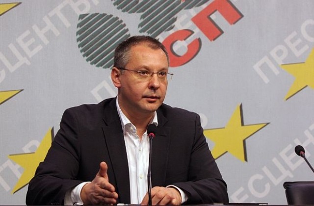 Сергей Станишев води в класацията „Политик на годината“