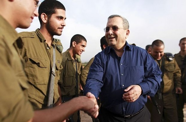 Израелският министър на отбраната Ехуд Барак се оттегля от политиката